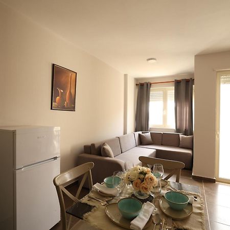 Dyrrah Seaside Apartments Durres Exterior photo