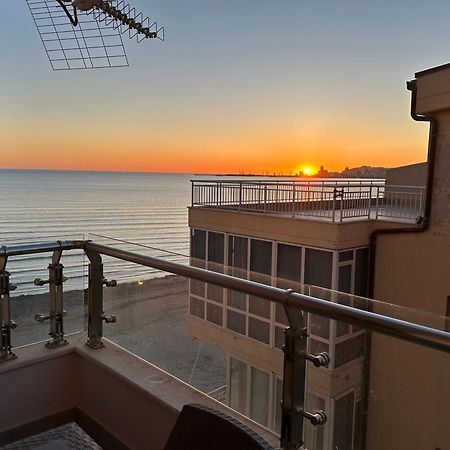 Dyrrah Seaside Apartments Durres Exterior photo